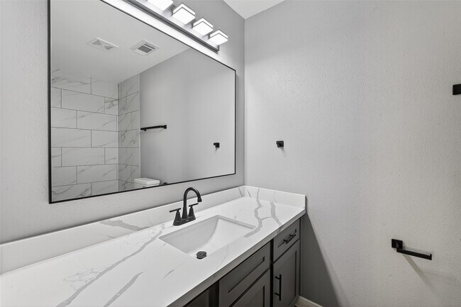 Building Photo - 3238 E Rangecrest Pl