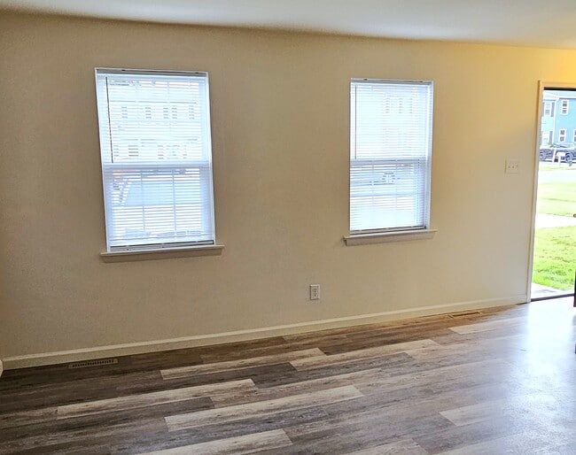 Building Photo - 10 Curlew Cir