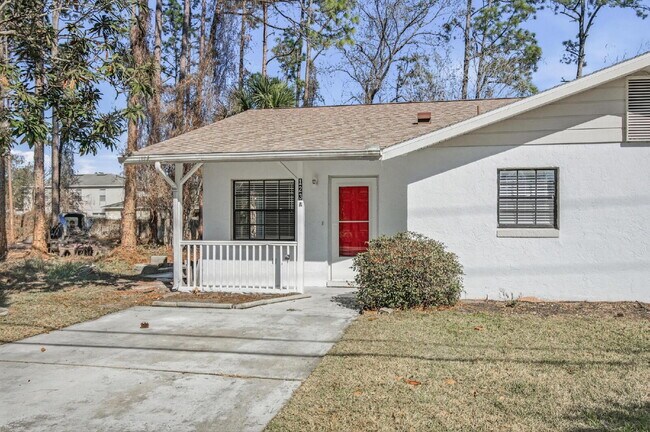 Building Photo - "Chic & Cozy 2-Bed Retreat with Granite Touches in Palm Coast!"