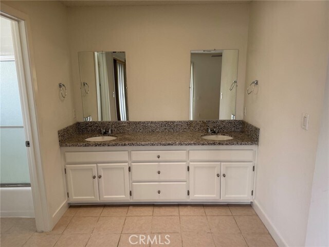 Building Photo - 1029 W 161st St