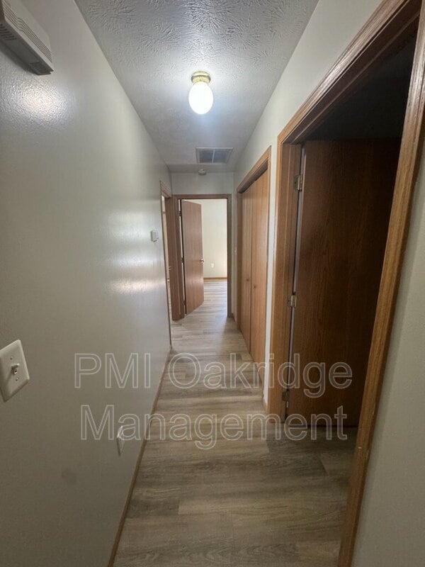 Building Photo - 763 Campbell Rd