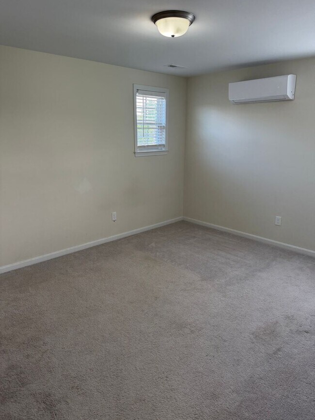 Building Photo - 3 BR/3BA | Newly Renovated Single Family Home | 1-Car Covered Parking | Gated backyard |Study and...
