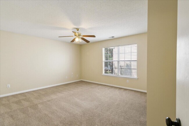 Building Photo - 38 Angelia Way