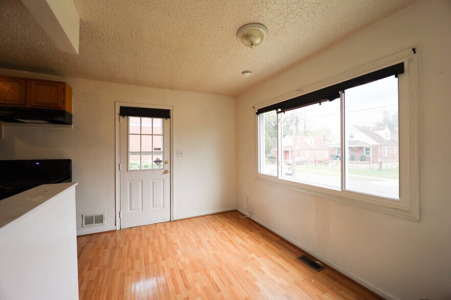 Building Photo - 4308 Shell St