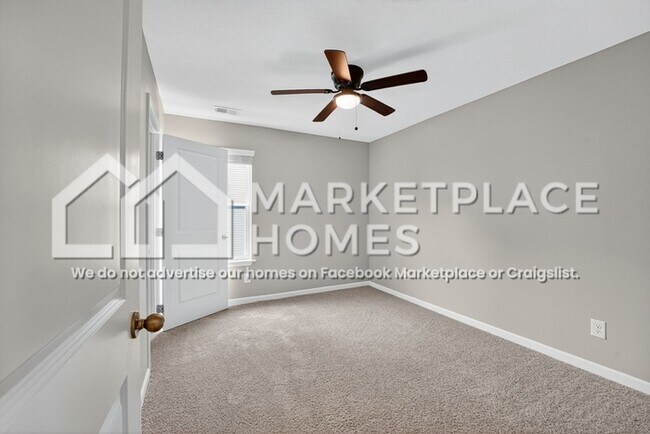 Building Photo - 559 Cliff St