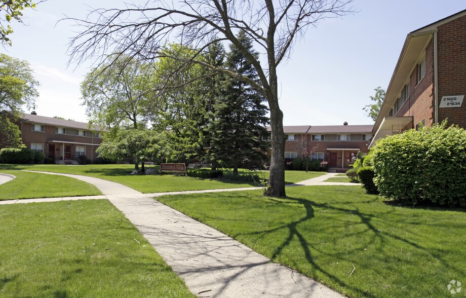 Stratford Villa Oak Park, MI 21629 Stratford Ct Oak Park MI 48237 Apartment Finder