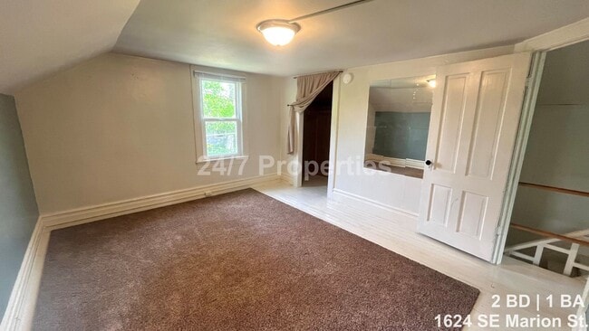 Building Photo - Charming 2 BD | 1 BA Duplex in Sellwood