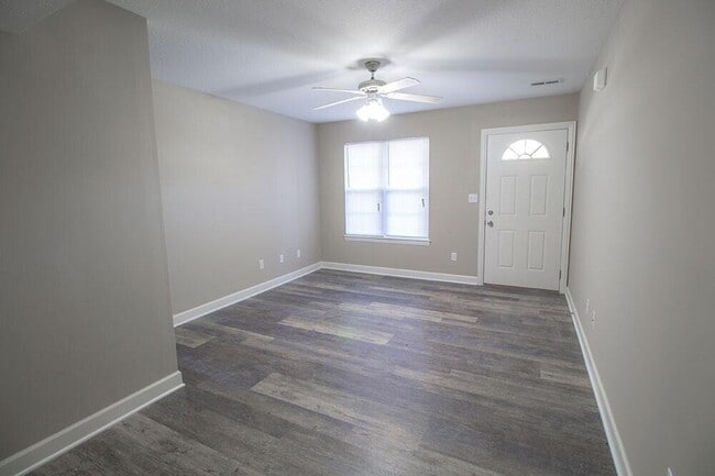 Building Photo - 1311 Raleigh Dr