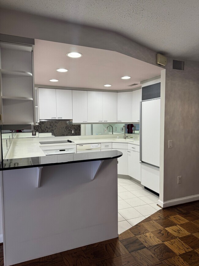 Building Photo - 3101 New Mexico Ave NW