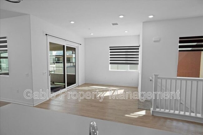 Building Photo - 27468 Flycatcher Pl