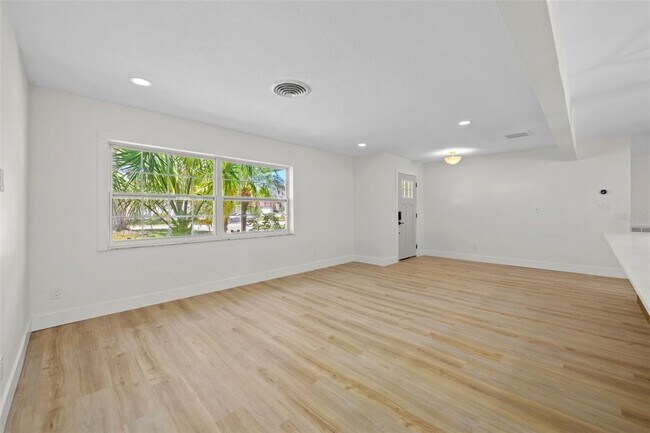 Building Photo - 5700 Bayou Grande Blvd NE