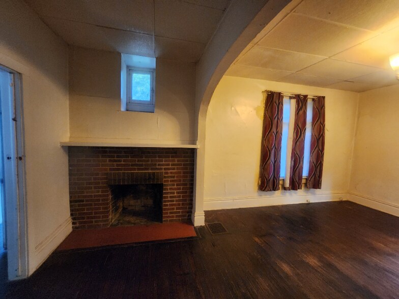 Building Photo - 1042 W Prairie Ave