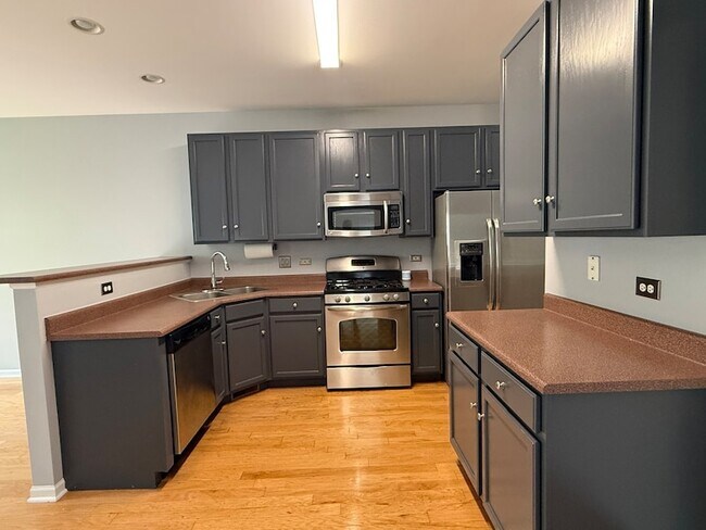 Building Photo - 2250 Stoughton Dr