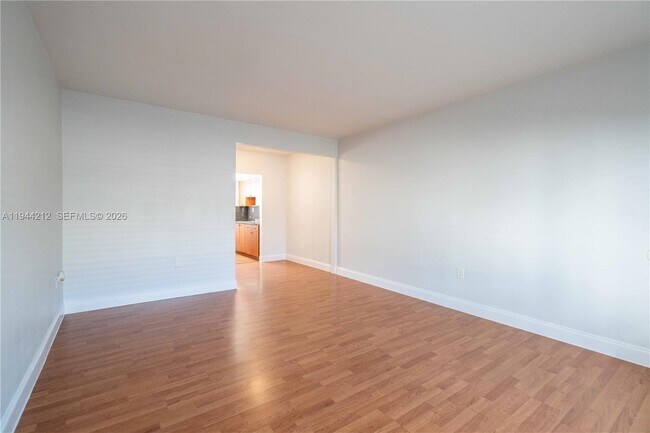 Building Photo - 7315 Harding Ave