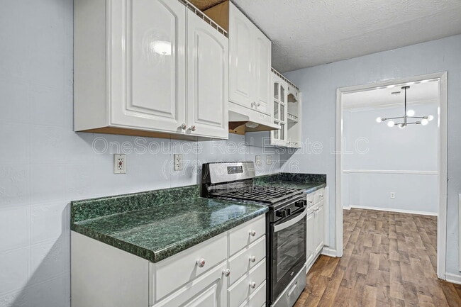 Building Photo - 1603 Augusta Dr