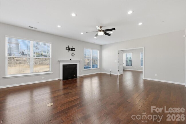 Building Photo - 1000 Bellegray Ln NW