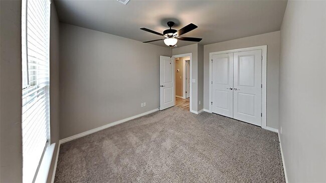 Building Photo - 9113 Poppey Pl