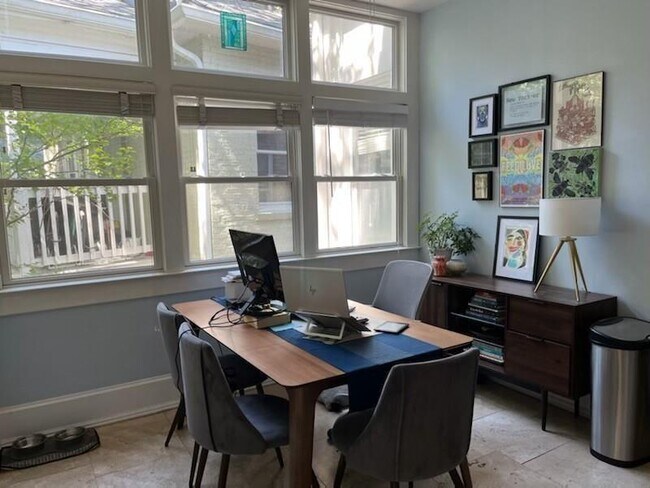 Building Photo - 1229 Euclid Ave NE