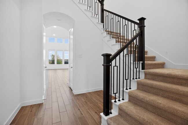 Building Photo - 16607 Lake Austin St