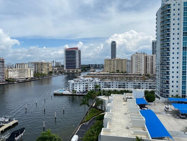 Building Photo - 1965 S Ocean Dr