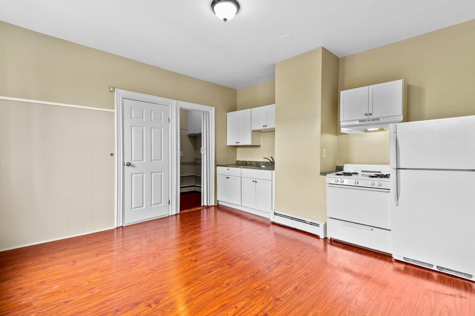 Building Photo - 58 Bennington St