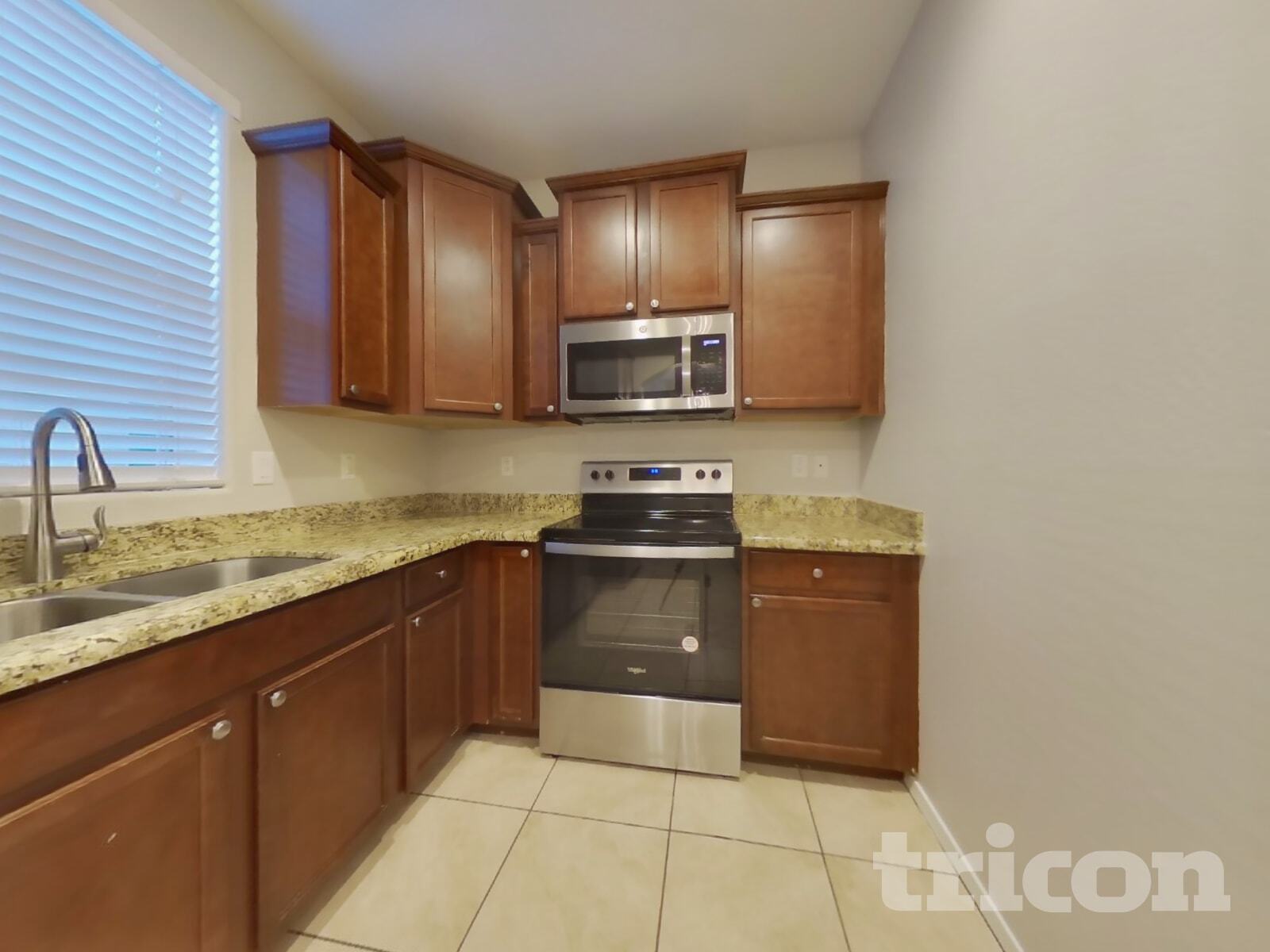 Building Photo - 14875 N 177th Ave