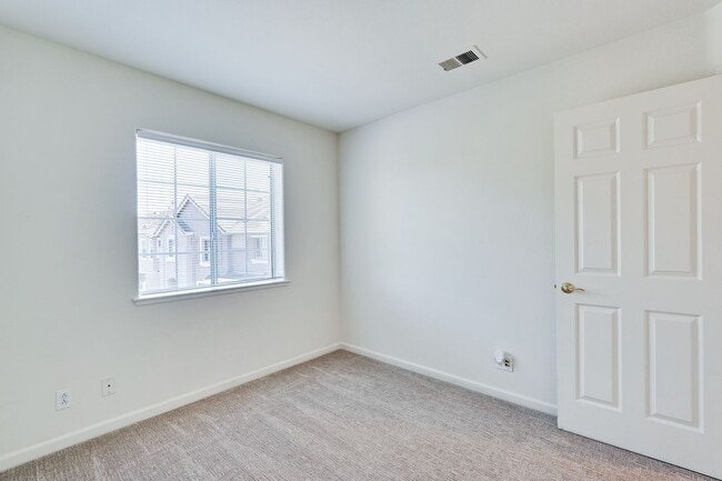 Building Photo - 3013 Goodacre Ct