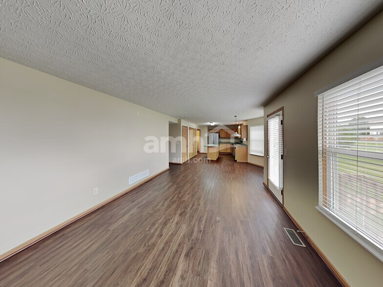 Building Photo - 7630 Blacklick Ridge Blvd