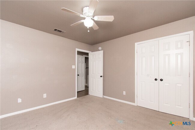 Building Photo - 4004 Bull Run Dr
