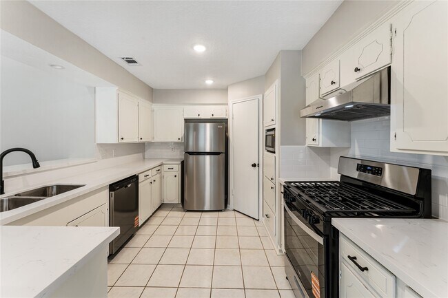 Building Photo - 8219 Winding Meadow Ct