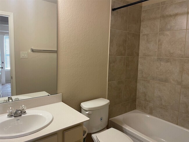 Building Photo - 6422 Stoney Creek Dr