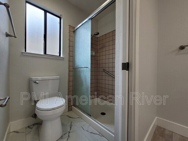 Building Photo - 5108 Parque Vista Way