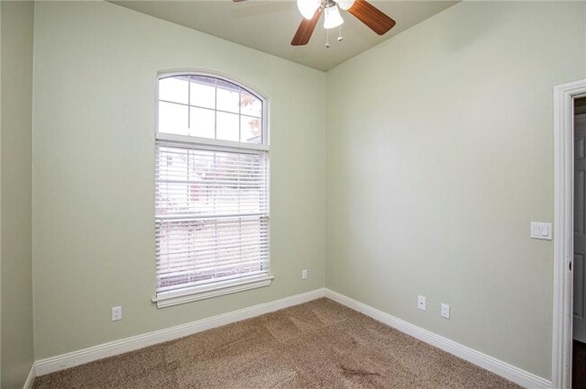 Building Photo - 3800 SE 8th St