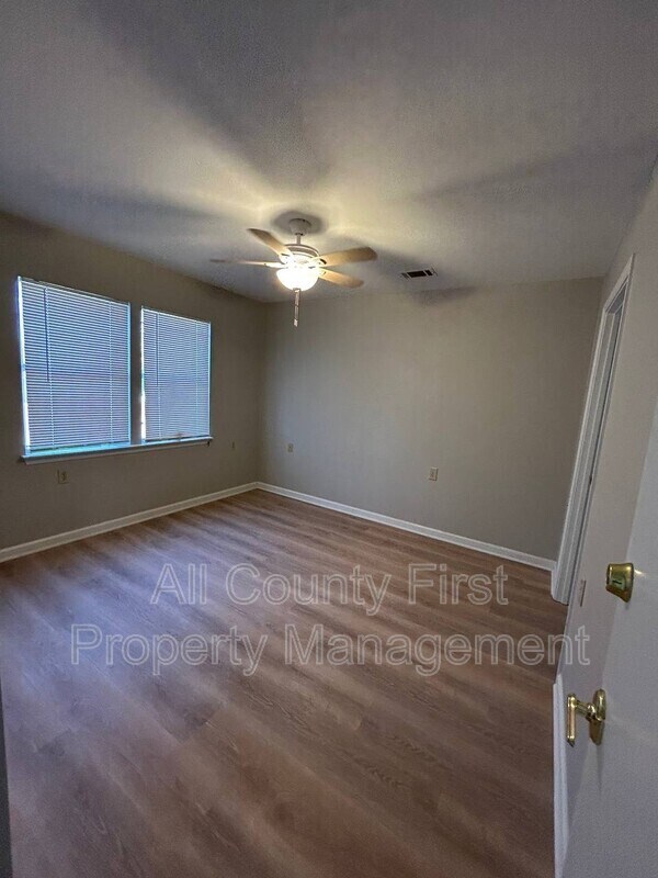 Building Photo - 69 Meldon Ave SE