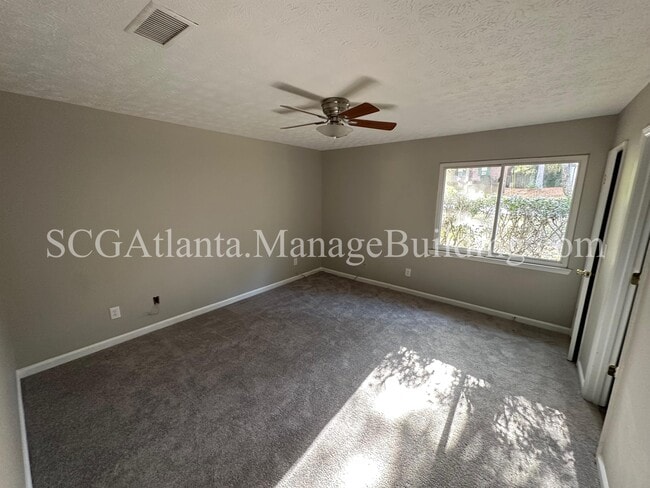 Building Photo - 972 Walnut Creek Ln