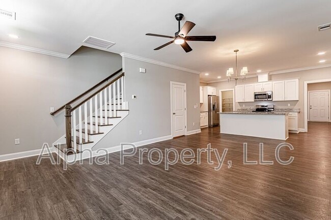 Building Photo - 18 Alderly Wy