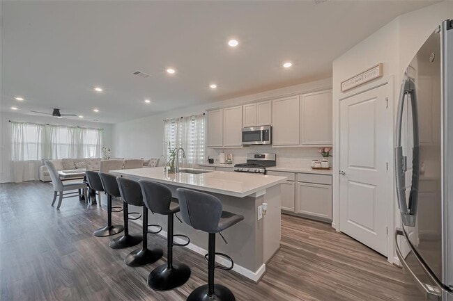 Building Photo - 21611 Shadowbrook Birch Dr