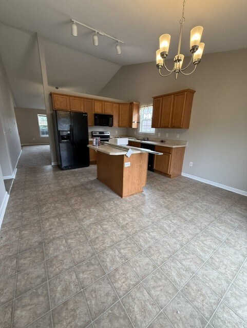 Building Photo - 305 Cool Embers Ln