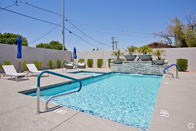 Pool - PURE Midtown