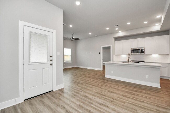 Building Photo - 21023 Treasure Gate Ln