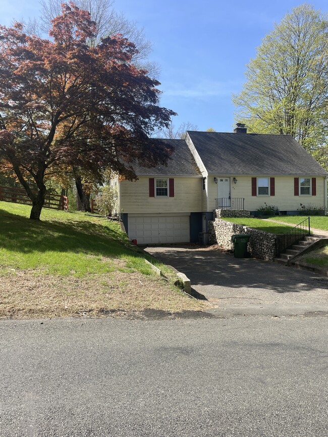 Building Photo - 83 Sand Hill Rd