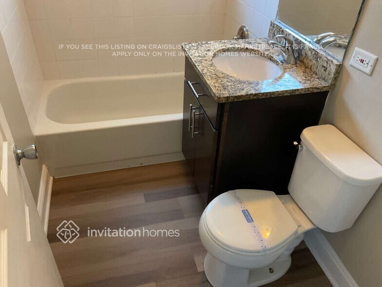 Building Photo - 715 E Le Moyne Ave