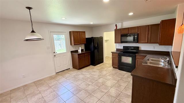 Building Photo - 5724 Mirror Ridge Dr