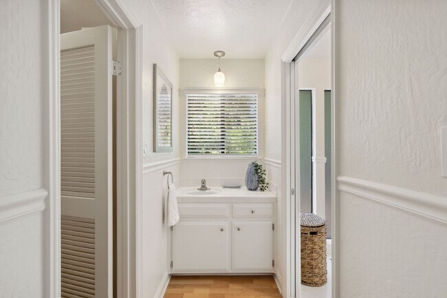 Building Photo - Single Level Luxury Home in Carmichael