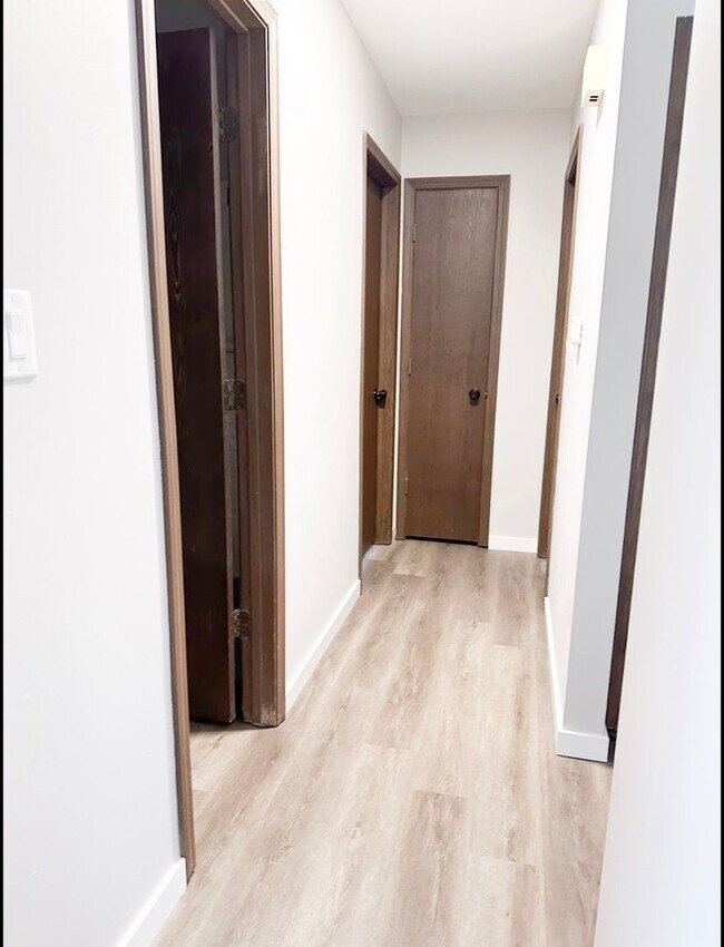 Building Photo - 2008 Juniper Dr