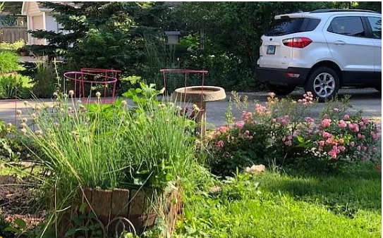 Building Photo - 434 E Berteau Ave