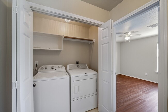 Building Photo - 79 N Walden Elms Cir