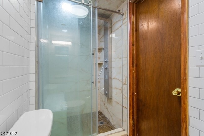 Building Photo - 145 Highview Terrace