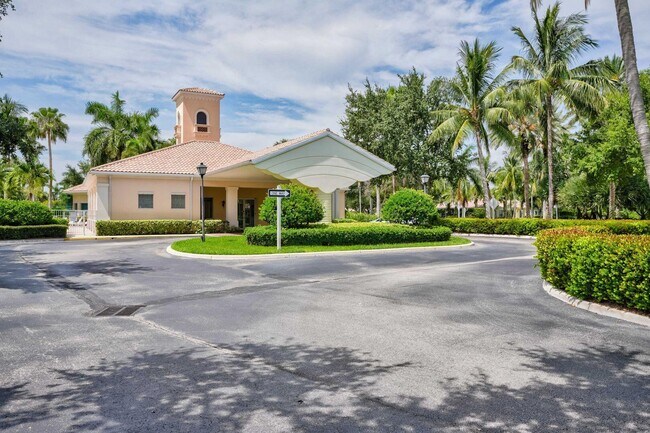 Building Photo - 923 Magdalena Rd