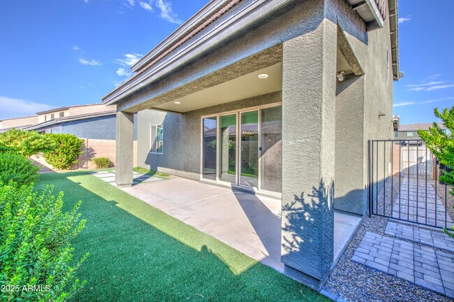 Building Photo - 9856 E Palladium Dr